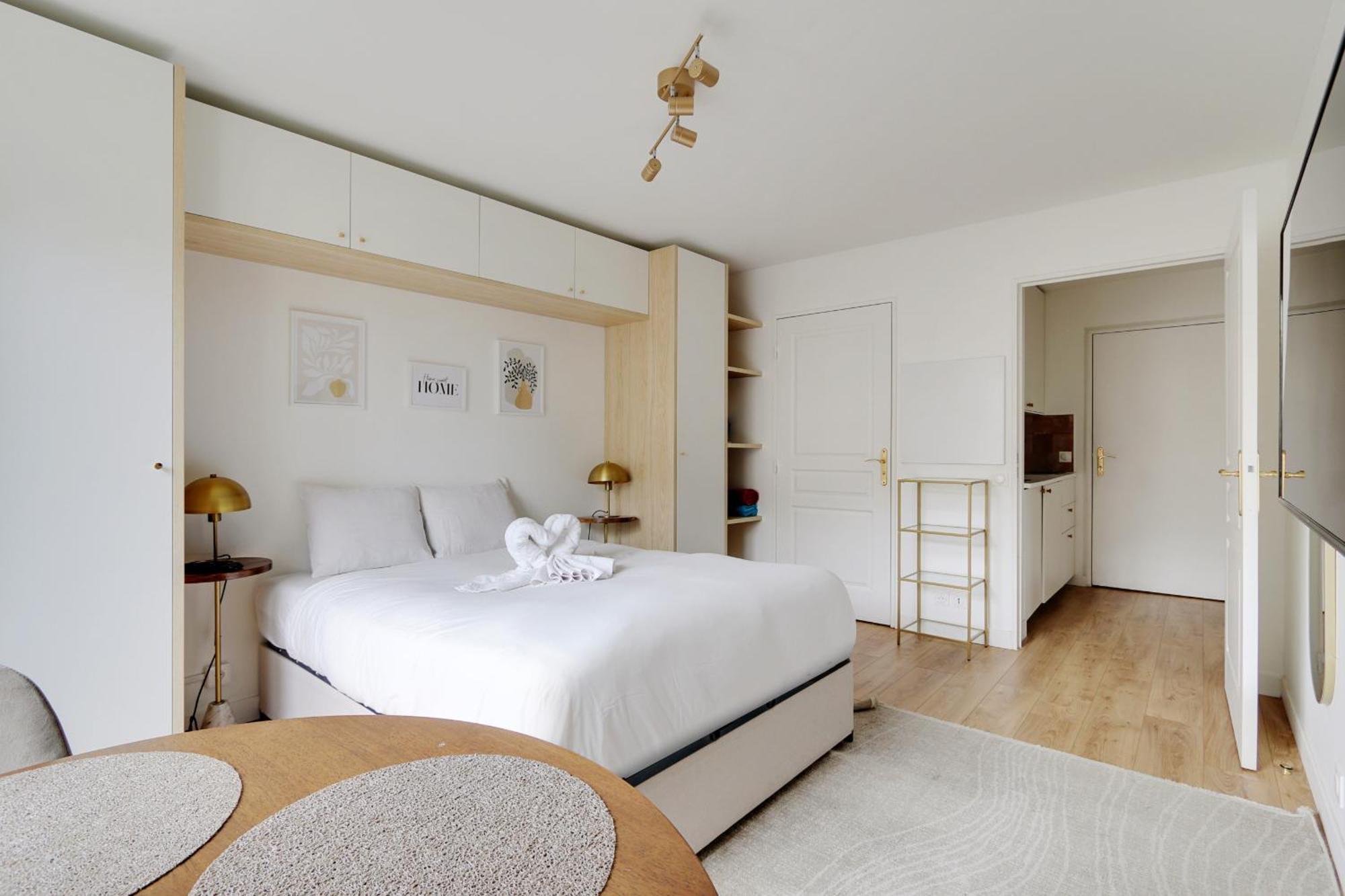 Lovely Studio In Париж Экстерьер фото